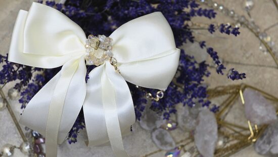 🤍 Baltā matu bante ar dūmu kvarcu un kalnu kristālu